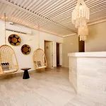 1Br Holiday Apartment Steps From The Beach!