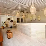 1Br Holiday Apartment Steps From The Beach!