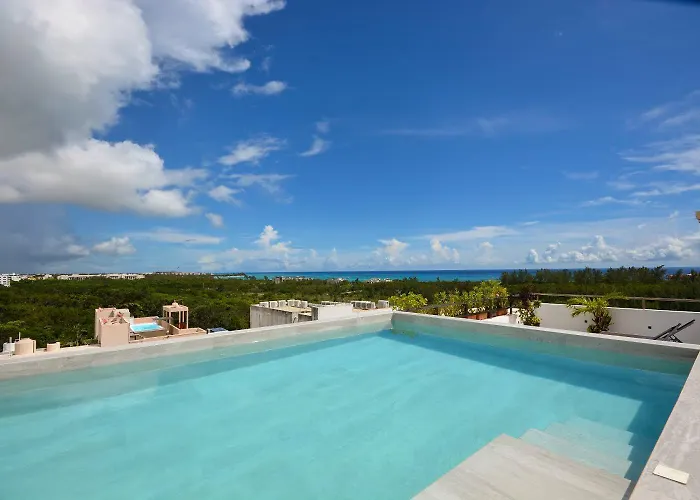 1Br Holiday Apartment Steps From The Beach!